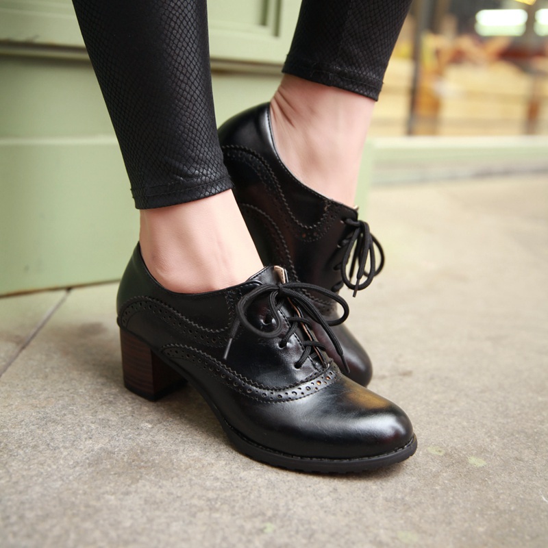 black lace ups womens